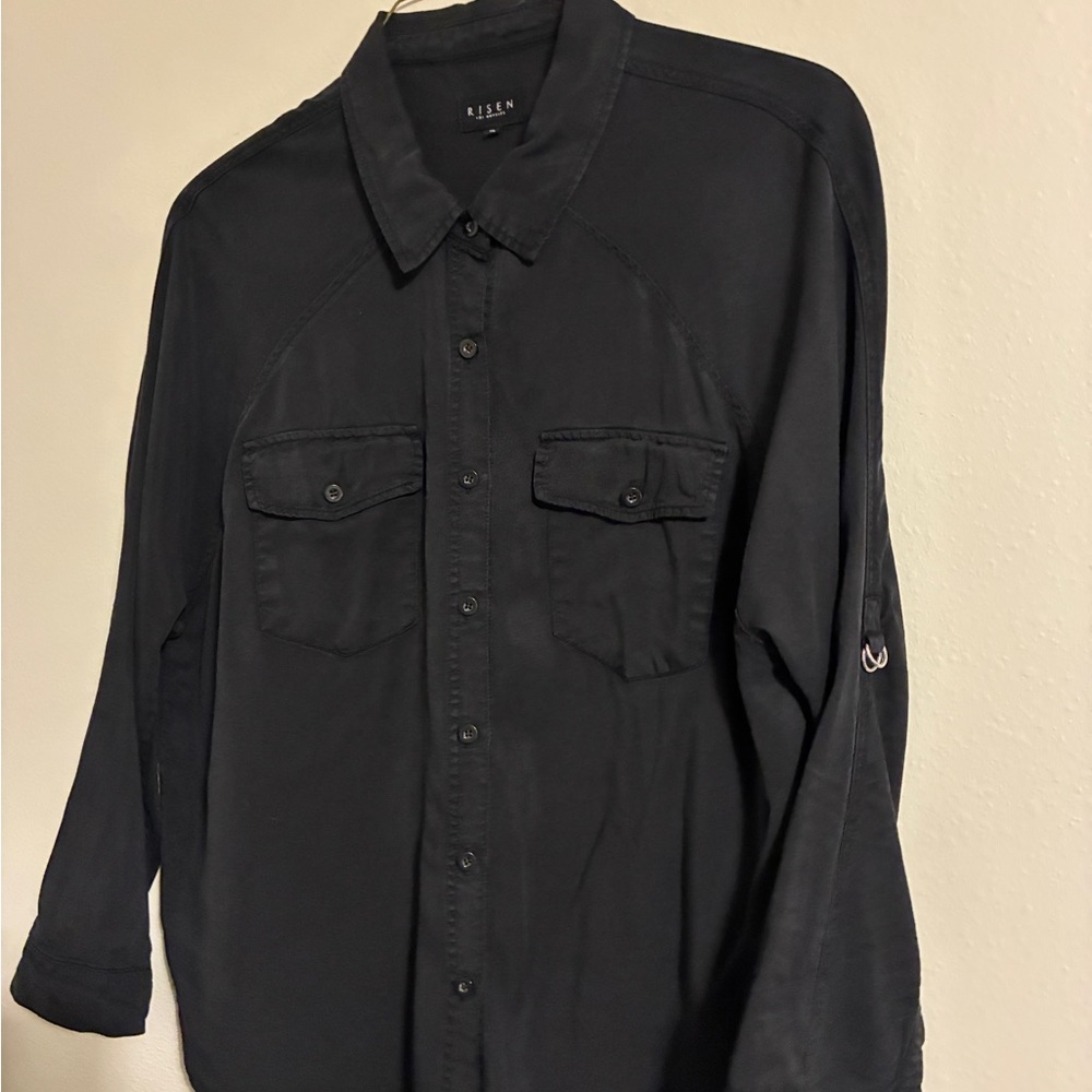Risen brand Women’s soft Black Shirt. Size xl.